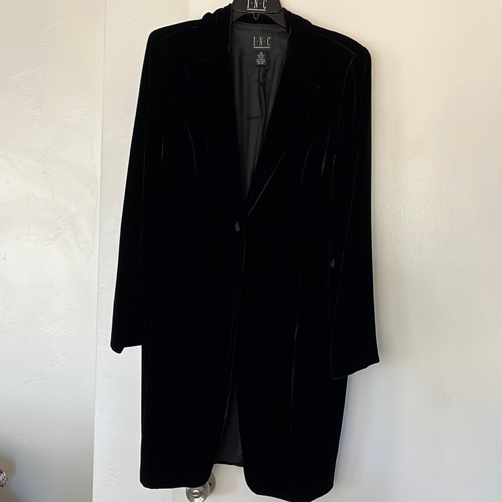 I.N.C. Silk/Rayon Velvet Coat Beautiful Shape One Button No Pockets Price Drop